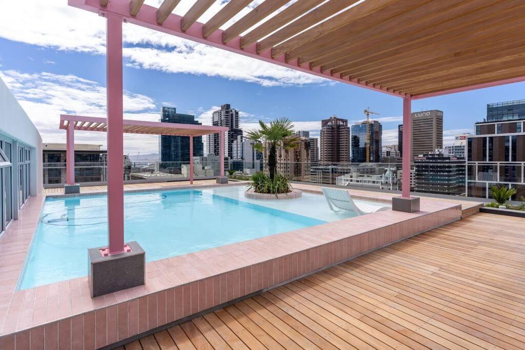 Apartment The Rose 605: Centre With Views