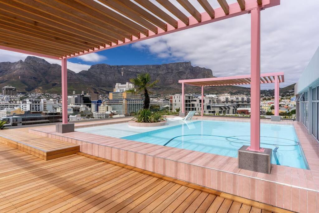 Apartment The Rose 605: Centre With Views *