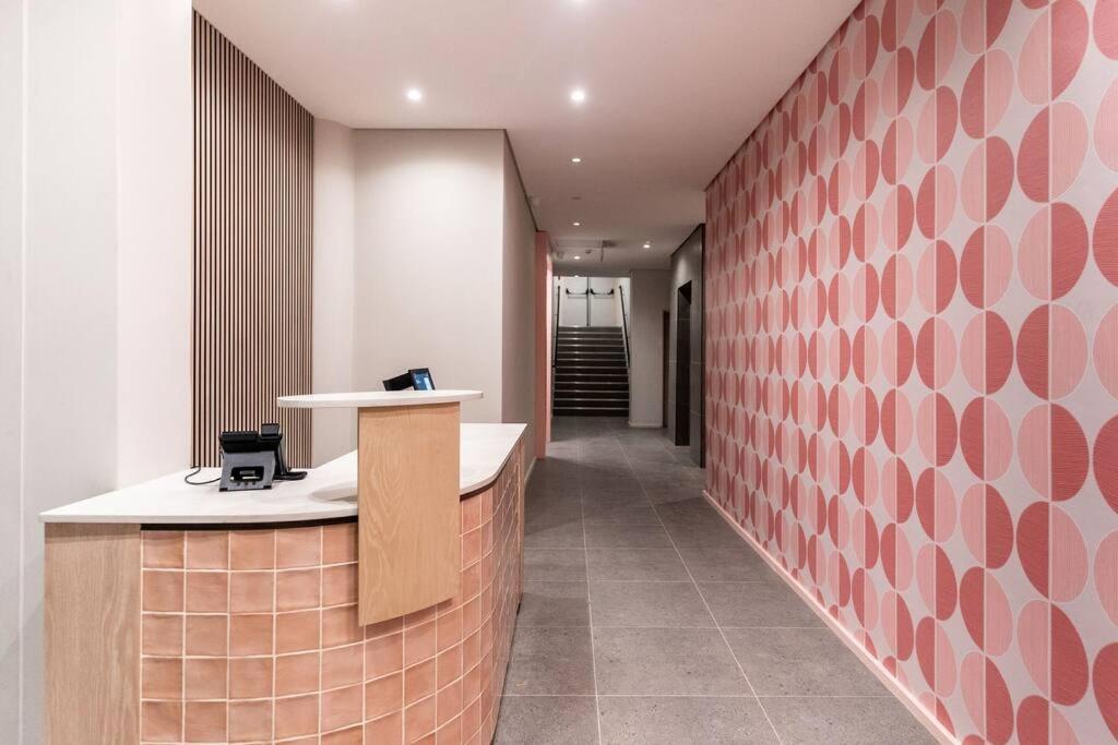 The Rose 605: Centre With Views Apartment